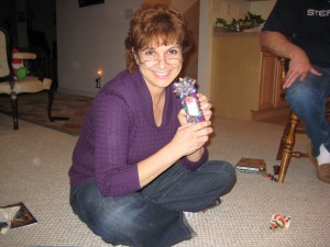 momgifts opening gifts